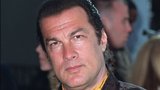 Steven Seagal se vydal ve stopách Schwarzeneggera: Bude z něho guvernér?