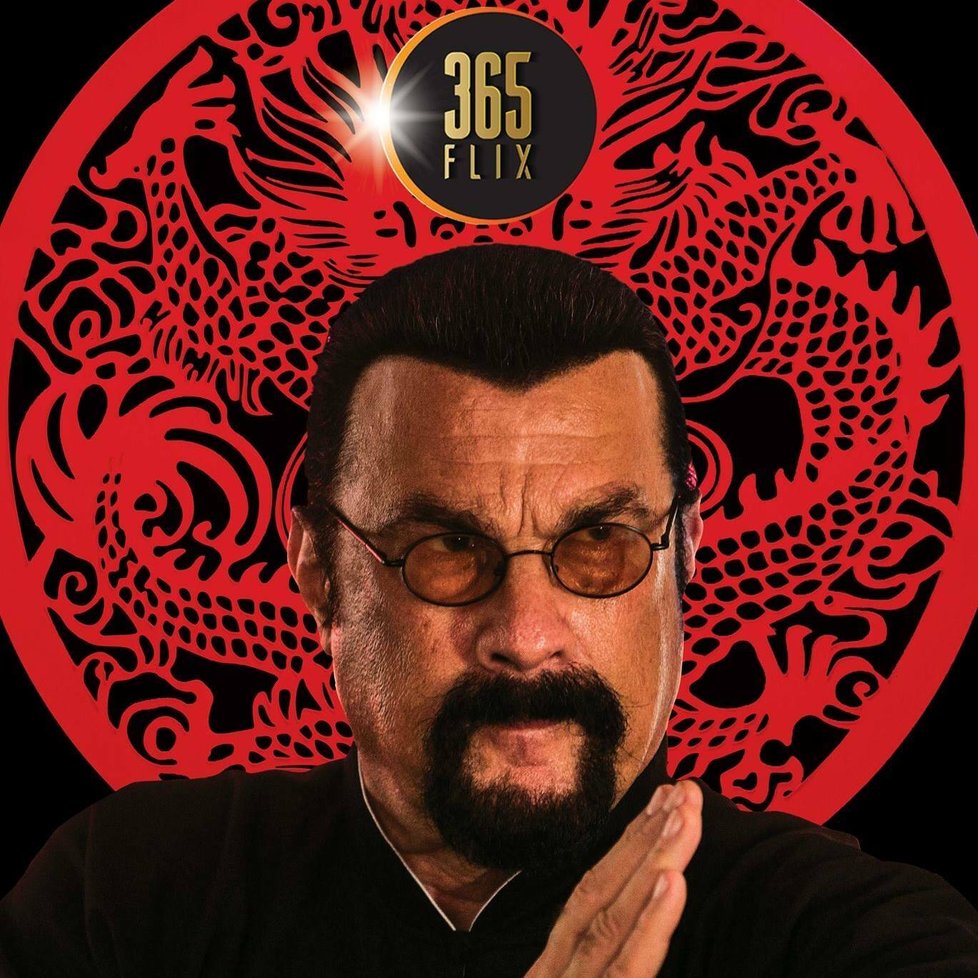 Akční hvězda 90. let Steven Seagal.