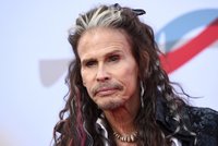 Steven Tyler z Aerosmith musí před soud: Sexuálně napadl nezletilou dívku?!