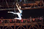 První srpnovou sobotu si můžete užít akrobatickou noční show na stezce v oblacích
