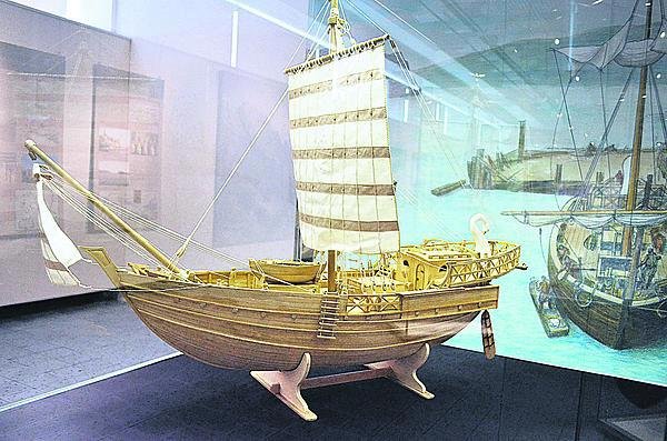 Model římské obchodní lodi – corbity z 1. století n. l.