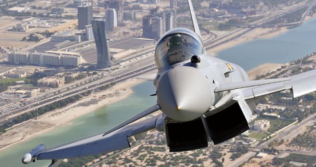 Ve Španělsku havaroval stíhací letoun Eurofighter. Osud pilota je zatím neznámý.