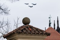 Velká podívaná nad Prahou: V pátek nad městem proletí akrobati RAF