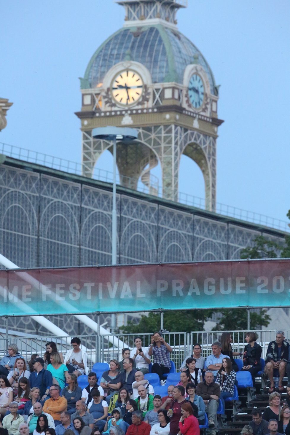 Zpěvák Sting vystoupil na festivalu Metronome.