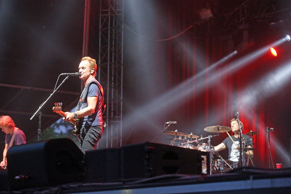 Loni na Metronome festivalu zazářil písničkář Sting.