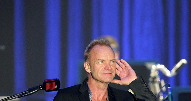 Zpěvák Sting si ohlas fanoušků velmi užíval.