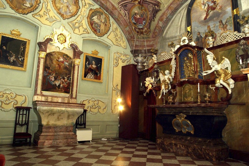 Kaple zámku Štiřín