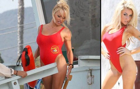 Nevkusná Courtney Stodden (16) si hraje na Pamelu Anderson!