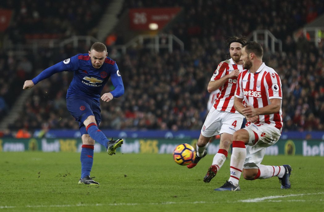 Wayne Rooney se proti Stoke stal nejlepším střelcem v historii United
