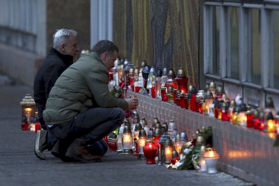 Smutek za oběti důlního neštěstí: V Dole ČSM Stonava na Karvinsku 20.12.2018 zahynulo 12 polských a jeden český horník.