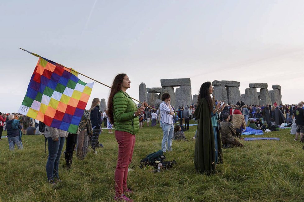 Slunovrat u anglického Stonehenge