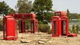 Phonehenge byl postaven z klasických britských telefonních budek, jež původně stály v zábavním parku zvaném Freestyle Music v blízkosti Myrtle Beach v Jižní Karolíně. Phonehenge byl již demontován.