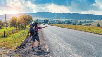 PO SVĚTE BEZ PENĚZ: Chcete zažít On the Road a další dobrodružství ze stopu?