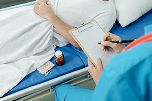 Vedlejší účinek důležitého léku: Hrozí i selhání jater!