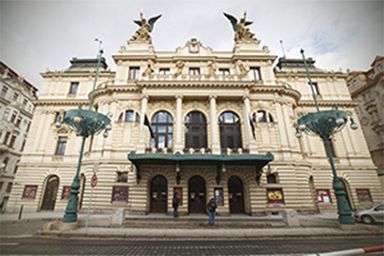 Čeští herci v slzách: Zemřel režisér Vinohradského divadla