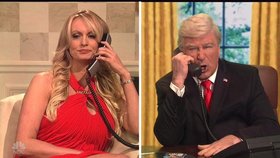 Pornohvězda Stormy a Alec Baldwin (60) alias Donald Trump.