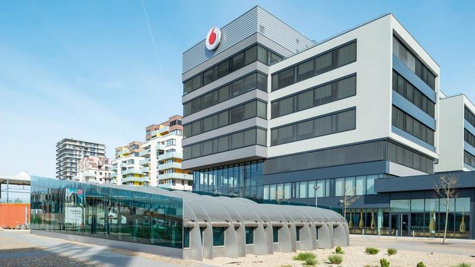 Sídlo mobilního operátora Vodafone v Praze-Stodůlkách nově vlastní blízkovýchodní investiční banka CFH Group.