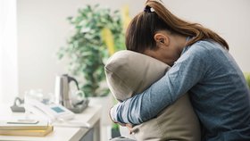 Psycholog tvrdí, že takový stres zažíváme hlavně v práci, ve škole, nebo v konfliktním partnerském vztahu.