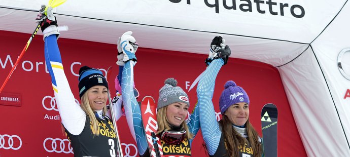 Tři nejlepší z nedělního slalomu. Vyhrála suverénní Shiffrinová, Strachová byla třetí