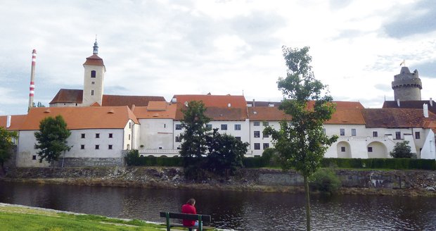 Středověký hrad nabízí návštěvníkům kromě prohlídky i muzeum