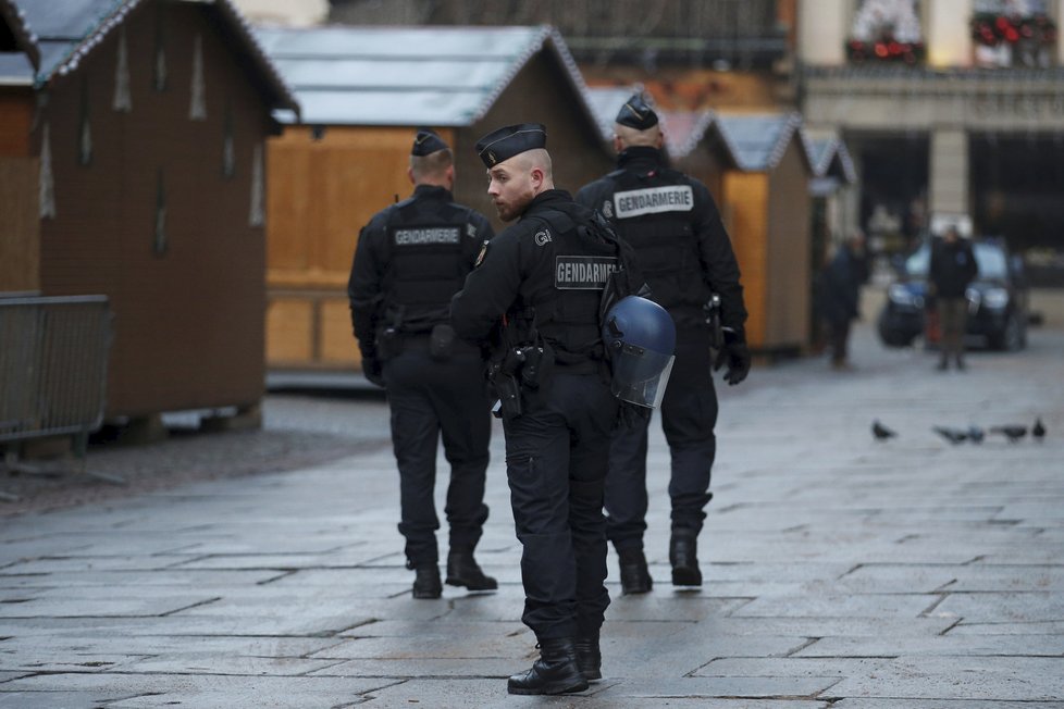 Útočníka ze Štrasburku policisté zastřelili