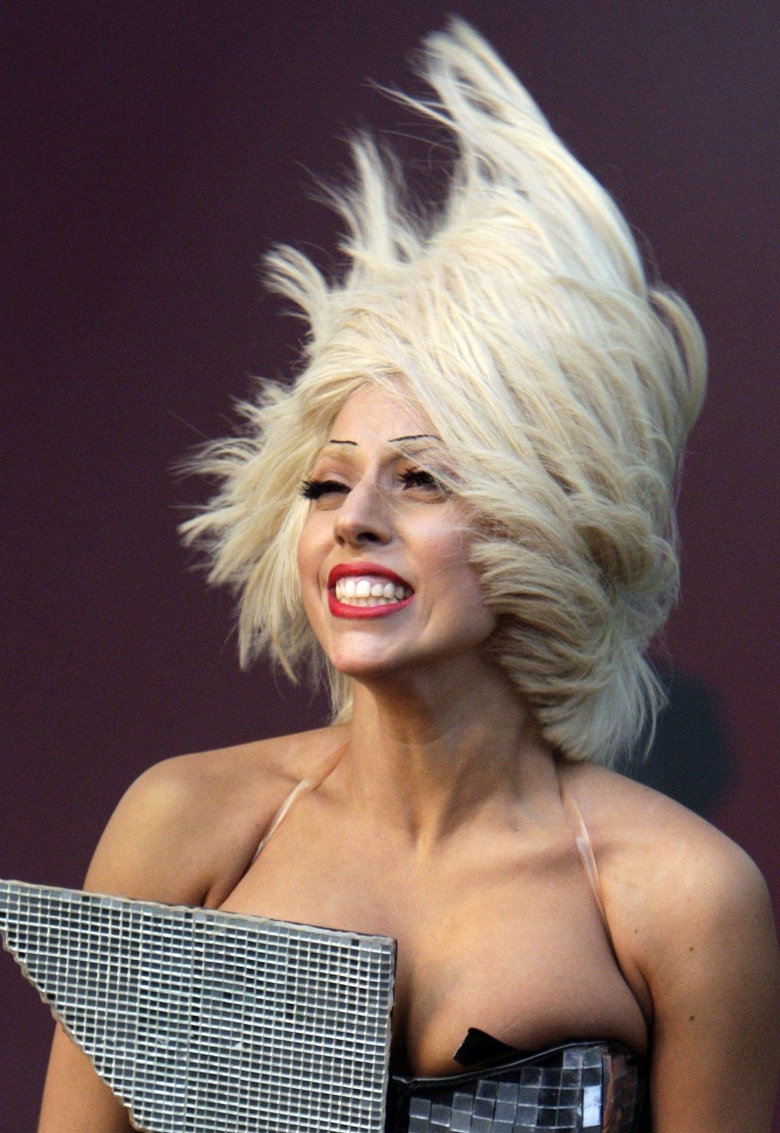 Gaga nebo sci-fi?