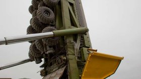 Balistická raketa Topol u sila.