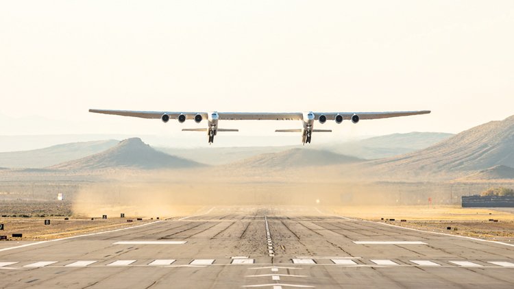 Největší letadlo na světě Stratolaunch