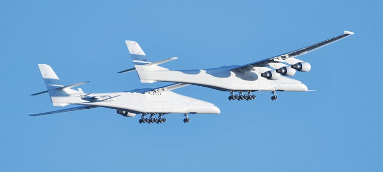 Největší letadlo všech dob Stratolaunch se poprvé odlepilo od zem