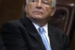 Dominigue Strauss-Kahn je obviněn ze sexuálního útoku.