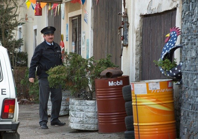 Seriál Strážmistr Topinka s Robertem Miklušem v hlavní roli. 