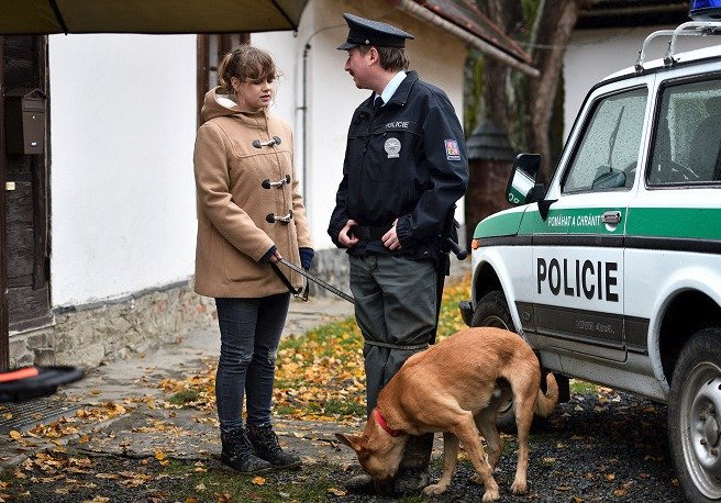 Seriál Strážmistr Topinka s Robertem Miklušem v hlavní roli