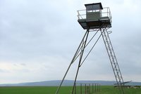 Komunistická strážní věž bude opět hlídat rakouské hranice