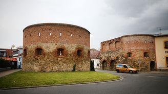 Strážnické brány: Pozůstatky původního středověkého opevnění dodnes stráží vstup do města