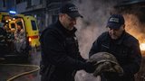 Novoroční požár v Brně: Strážníci zachraňovali lidi i želvu