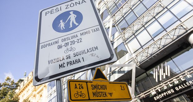 Na konci prázdnin se v Praze uskutečnila celoměstská dopravně bezpečnostní akce s názvem KOLOBĚŽKA, během které se strážníci zaměřili na cyklisty a koloběžkáře, a to nejen sdílených prostředků. 