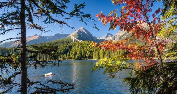 Štrbské pleso ve Vysokých Tatrách