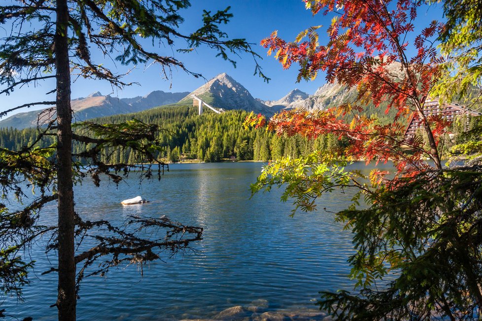 Štrbské pleso ve Vysokých Tatrách