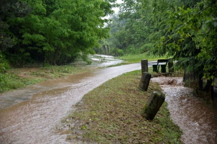 Výjezdy hasičů kvůli silným bouřkám ve Středočeském kraji. (14.6.2020)