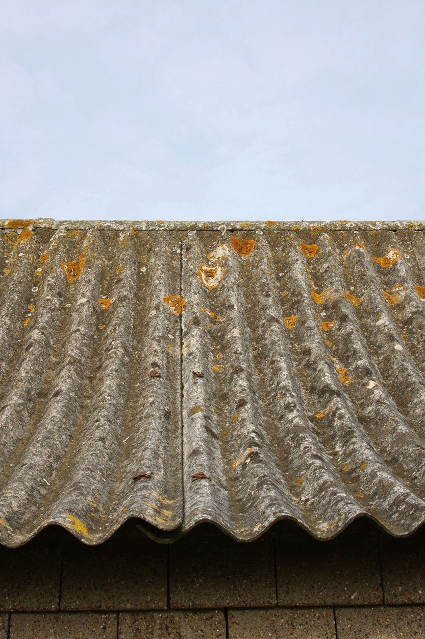 Azbestová střecha - ilustrační foto