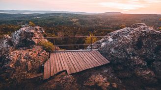 Na výlet z Prahy bez auta? Nová brožura přináší praktické tipy, kam vyrazit i bez něj Na výlet z Prahy bez auta? Nová brožura přináší praktické tipy, kam vyrazit i bez něj