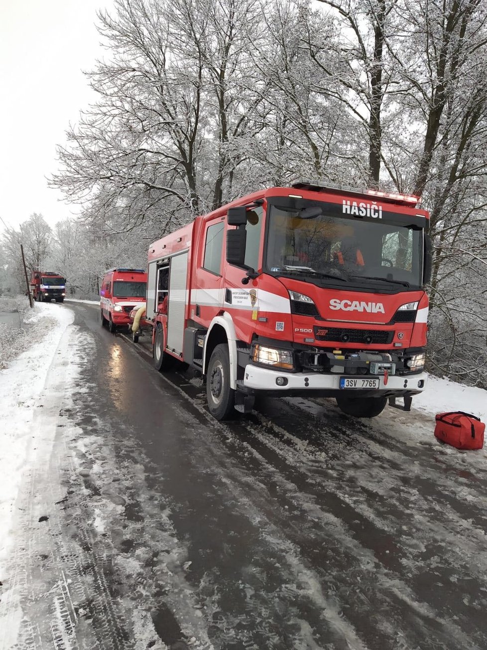 Policisté Tereza Zrůbková a Radek Pečený se nebáli riskovat vlastní život.