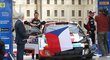 Středoevropská rally byla slavnostně zahájena na Hradčanském náměstí