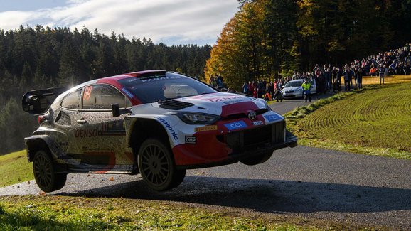 Středoevropská rallye v cíli: Neuville vyhrál, Rovanperä mistrem světa