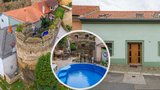 Unikátní dům se středověkou věží je na prodej: Jak se v něm bydlí? Podívejte se do galerie