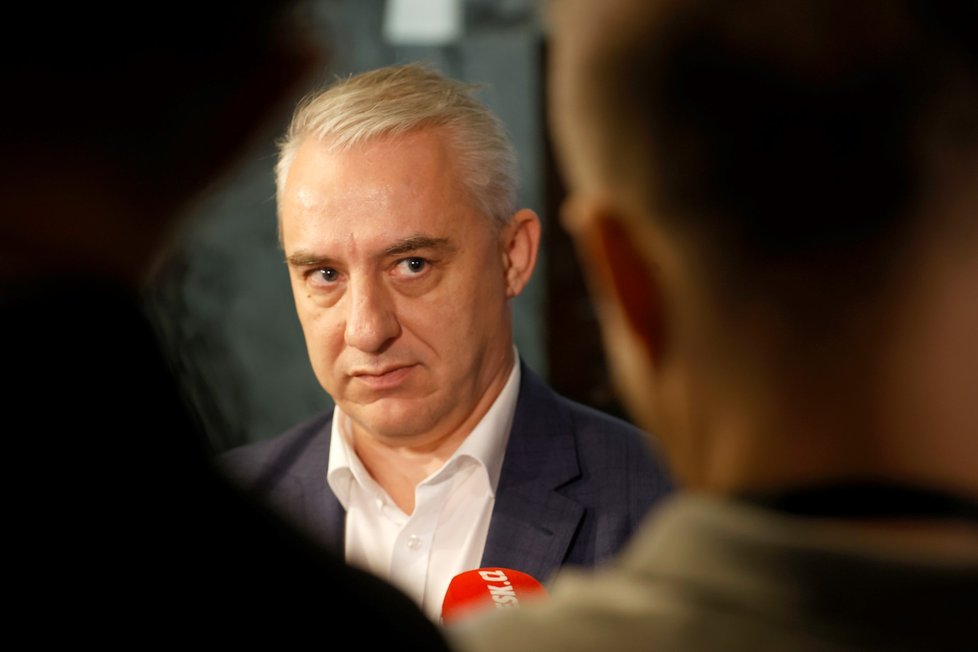 Josef Středula už není předsedou ČMKOS. O jeho pozici rozhodne 25. března mimořádný volební Sněm odborové centrály.