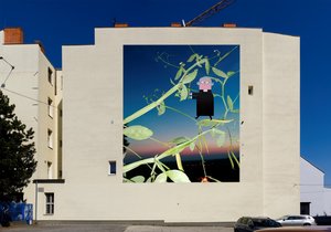 V pondělí začali nanášet výtvarníci na zeď domu v brněnské Ponávce první z obrazů městské galerie. Vendula Chalánková a Petr Lysáček na něm vyhotovili karikaturu bádajícího genetika Mendela.