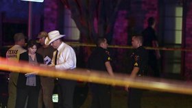 Při střelbě v americkém městě Plano nedaleko Dallasu zemřelo osm lidí včetně útočníka.
