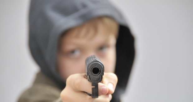 Proč devítiletý chlapec střílel, zatím jasné není