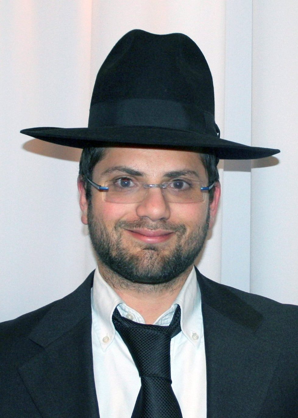 Třicetiletého rabína Jonathana Sandlera připravil o život šílený střelec